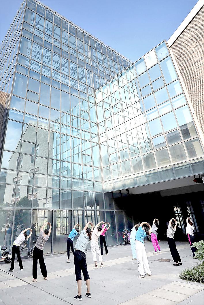 迎着朝阳锻炼句子,迎着朝阳去锻炼