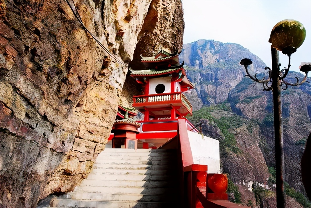 漳州有哪些祈福的寺庙,漳州市有个非常灵的寺庙