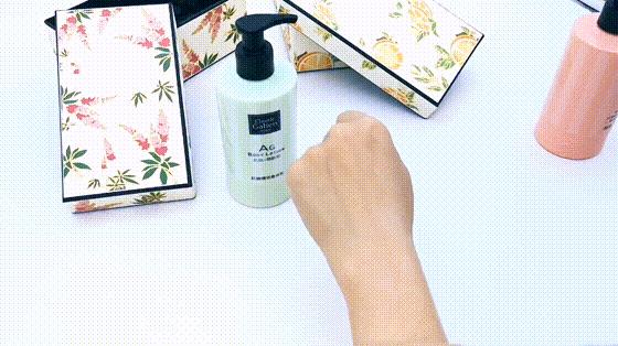 王鸥的气质和魅力是靠她的着装吗,王鸥私服明媚又惬意又优雅的感觉