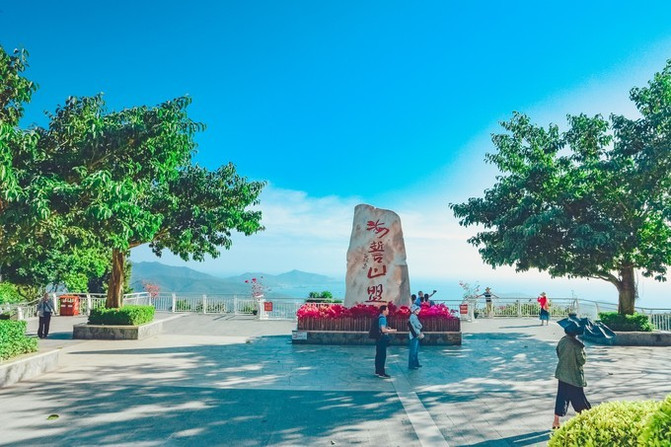 三亚好美丽的地方,三亚的大海真的很心旷神怡