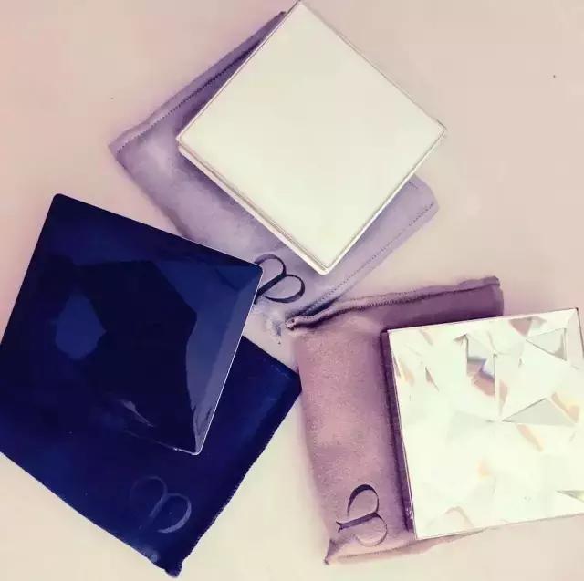 cpb钻光粉底液配什么散粉,cpb透亮粉底液上妆技巧