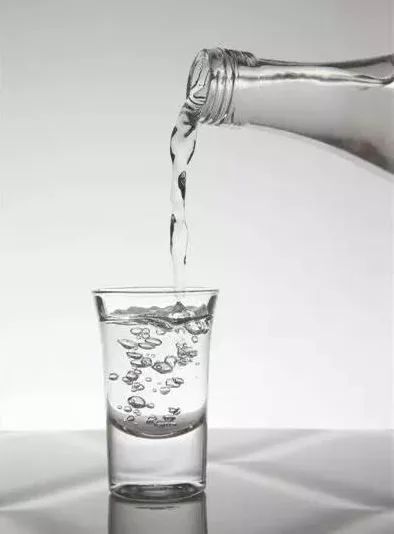 「借花辨酒」是泡沫还是花酒花的两副模样