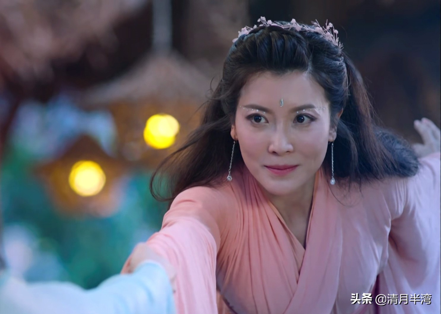 欺负观众没见过神仙？这5位仙界“第一美人”，都是靠尬吹吧