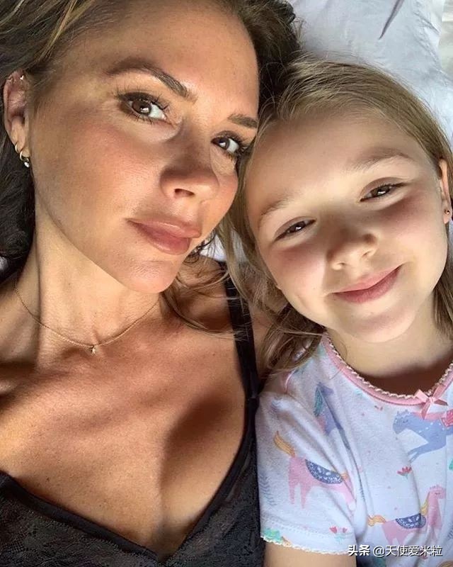 小贝大儿子维多利亚,小贝维多利亚全家照片