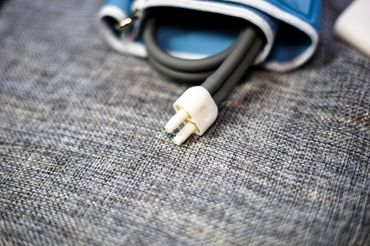 乐心血压计i7,乐心血压计i7怎么换电池