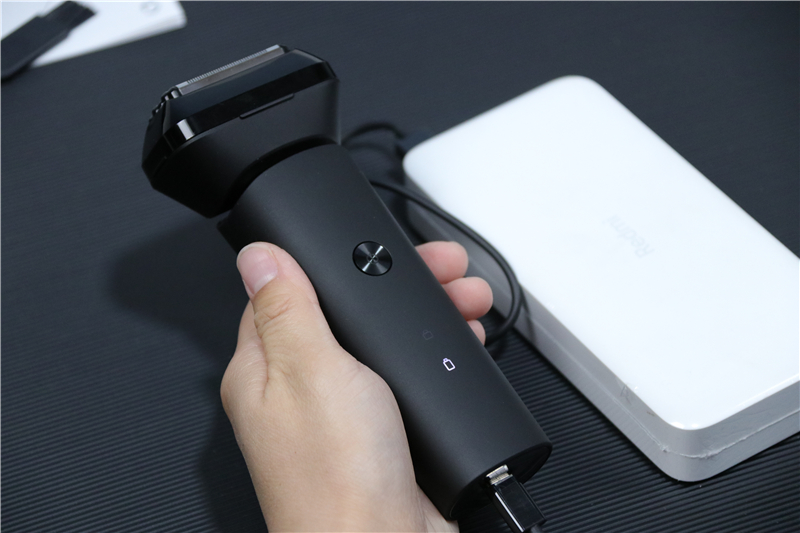 小米又出了一款新的剃须刀,博朗9pro和飞利浦9系剃须刀哪个好