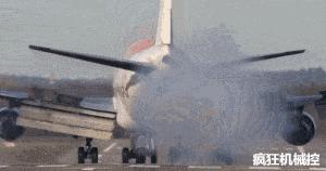 飞机降落如何对准跑道中线,飞机降落时如何精准对准中线