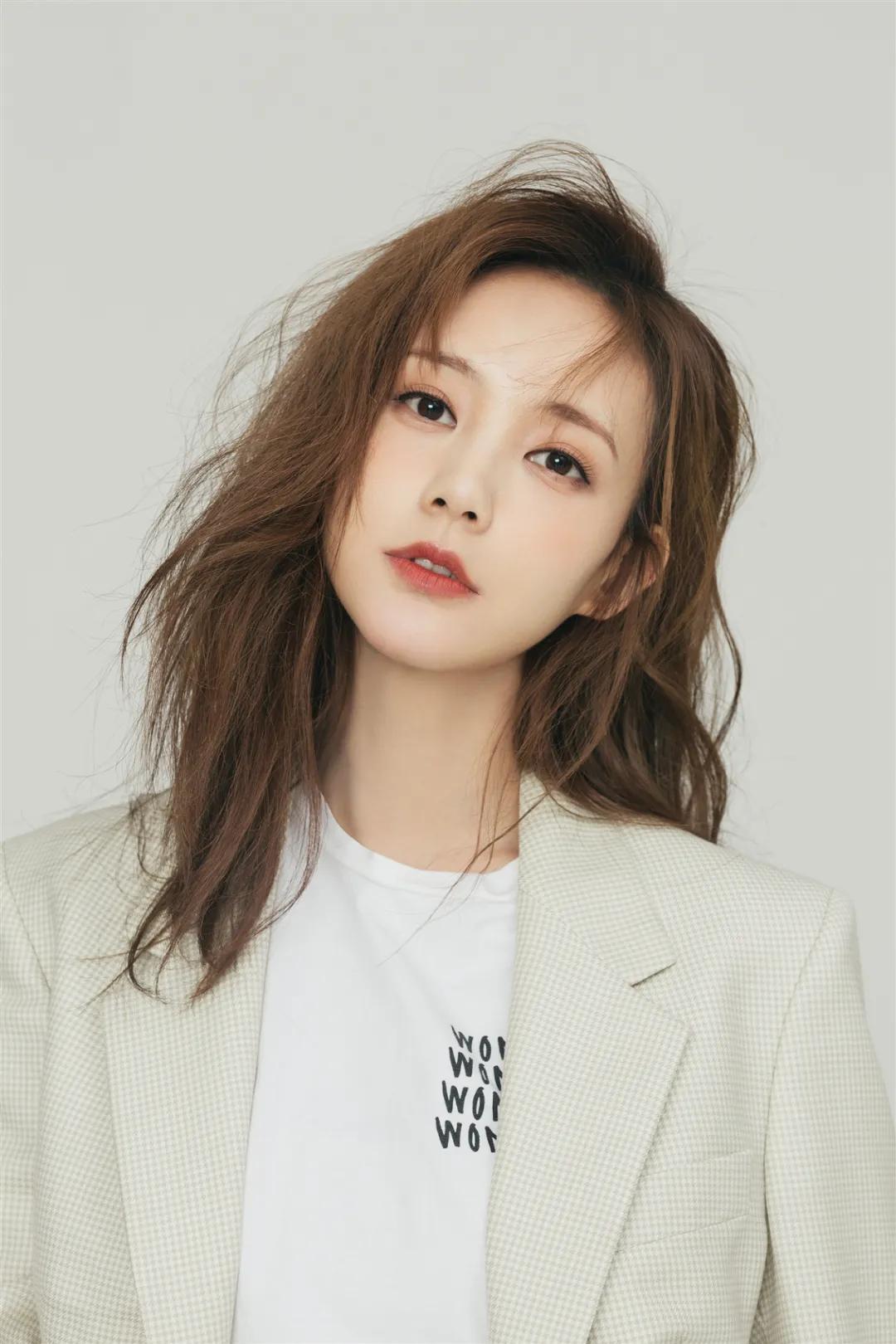 李一桐短发造型甜美可爱,李一桐甜美版直来直往