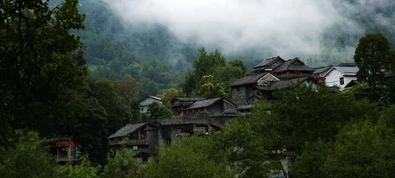 矮寨特大悬索桥收费,矮寨特大悬索桥造价