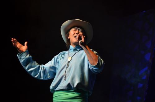 吉祥三宝时隔十年再次登上舞台,吉祥三宝爸爸去世妈妈隐退视频