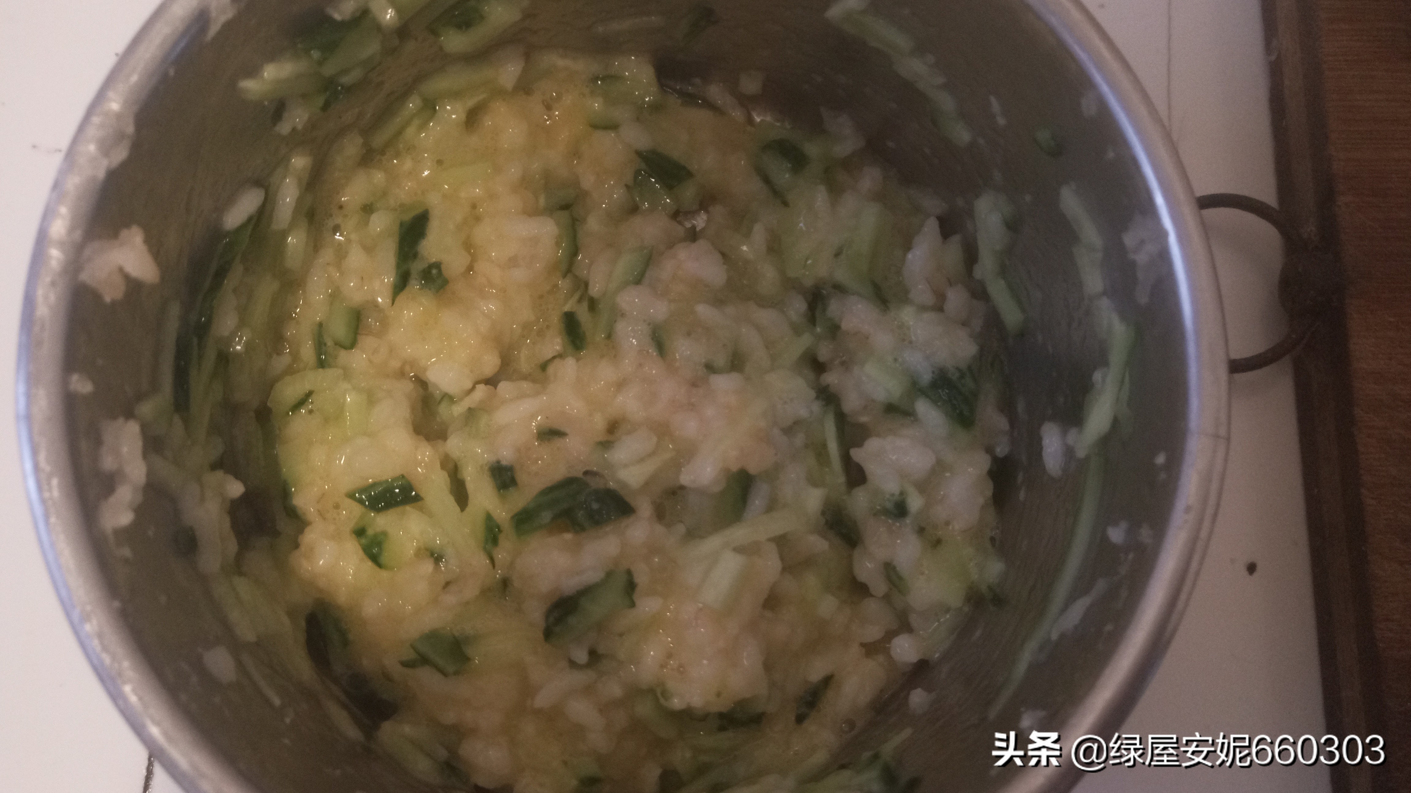 怎么把剩米饭变废为宝,剩米饭太黏了怎么做好吃