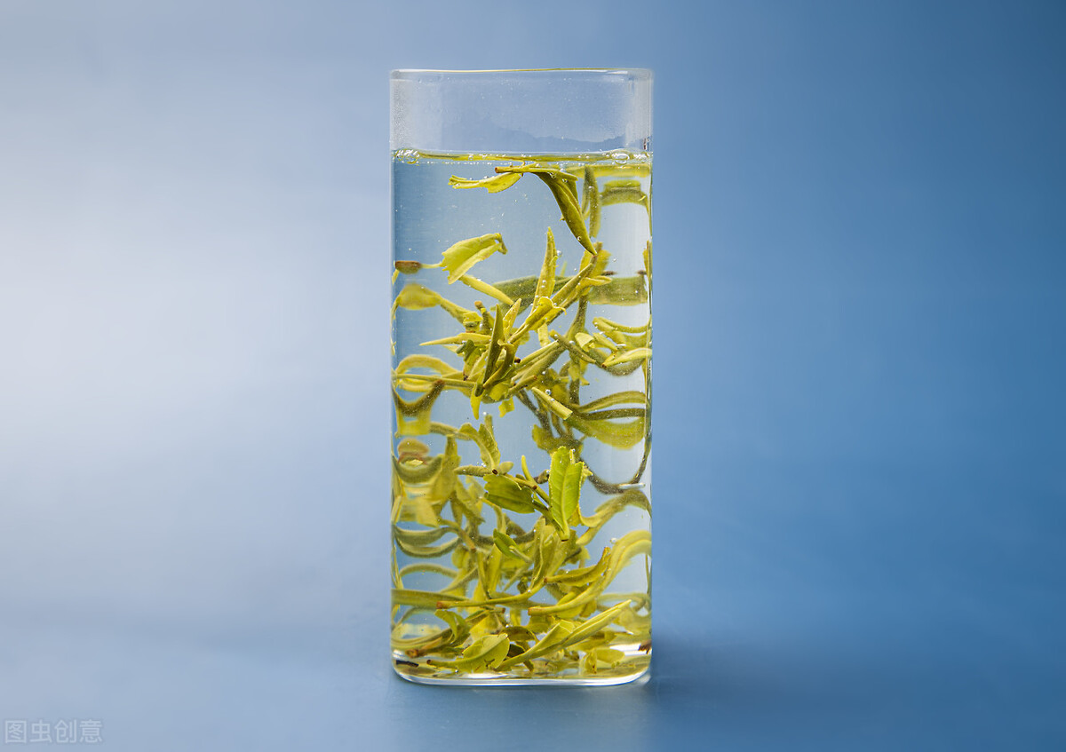 安静的散文余秋雨,安静的文字朗读