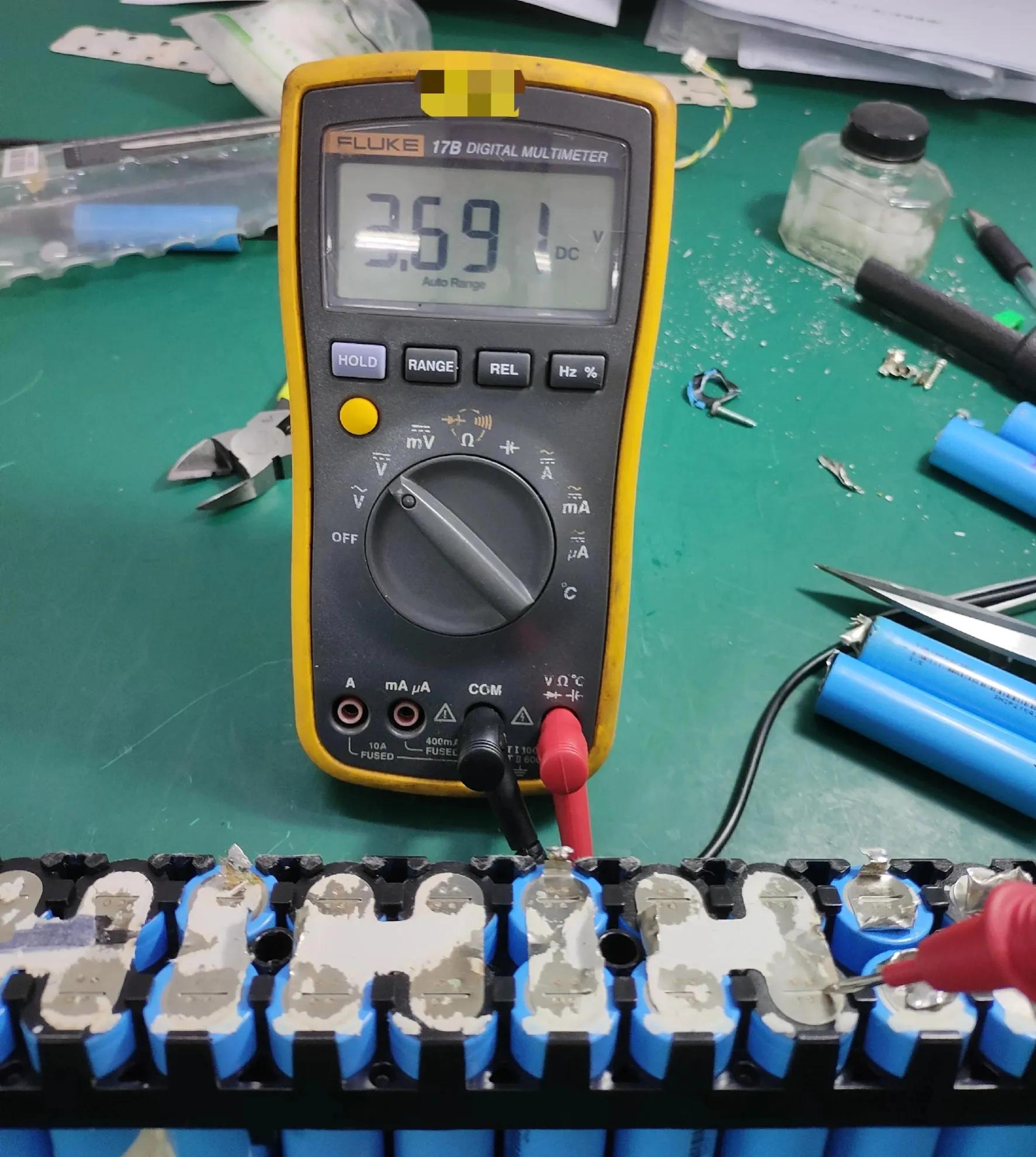 小米滑板车电池多少钱,小米滑板车pro电池拆解