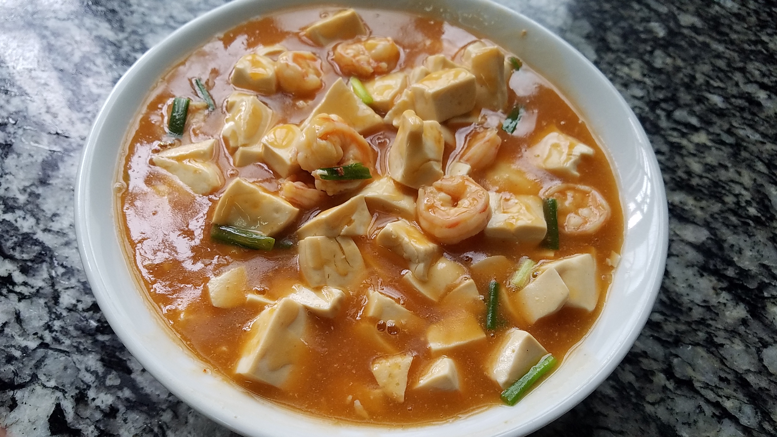 老东北美食虾仁豆腐家常做法,营养十足美味十足的虾仁豆腐