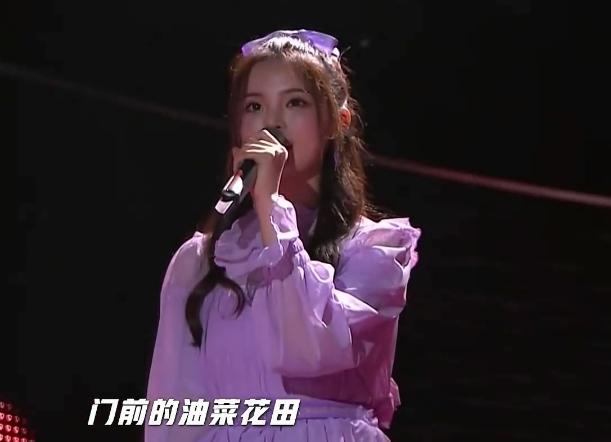 模仿杨超越？唱跳比赛来个“朗诵”表演真的合适吗？