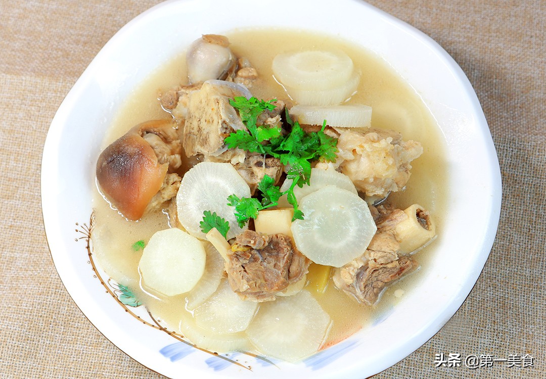 炖大骨头汤怎么炖最好喝,炖大骨头汤焯不焯水