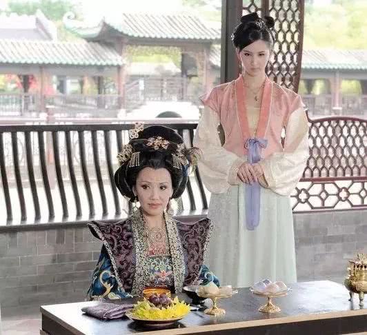 替父还债的女星嫁给70岁的男人,替父还债的富豪