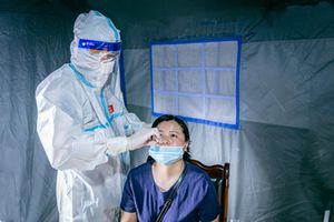 成都第一家！新川外国语对食堂员工做核酸检测：全部合格