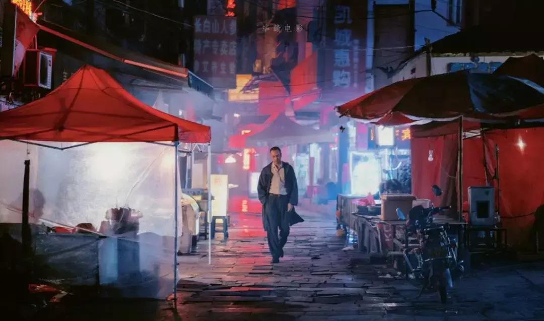 评《地球最后的夜晚》:失衡的人生尽头