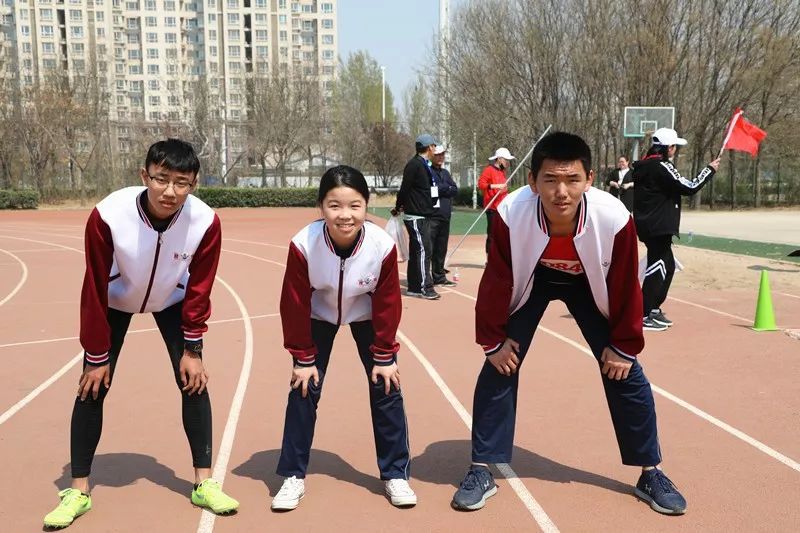 连破四项纪录！高新区中小学生田径运动会精中健儿成绩斐然