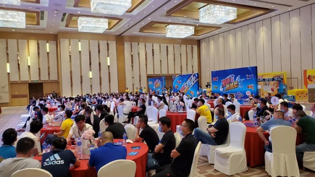 爆战飞碟三宝玩具系列,三宝爆甲战陀玩具新款