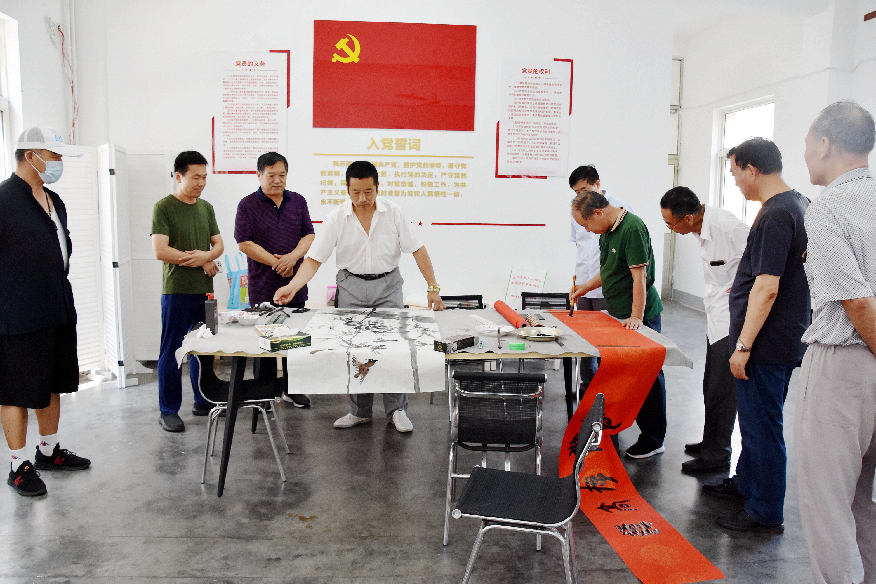 鸢飞社区福海花园小区举办庆祝建军94周年联谊会