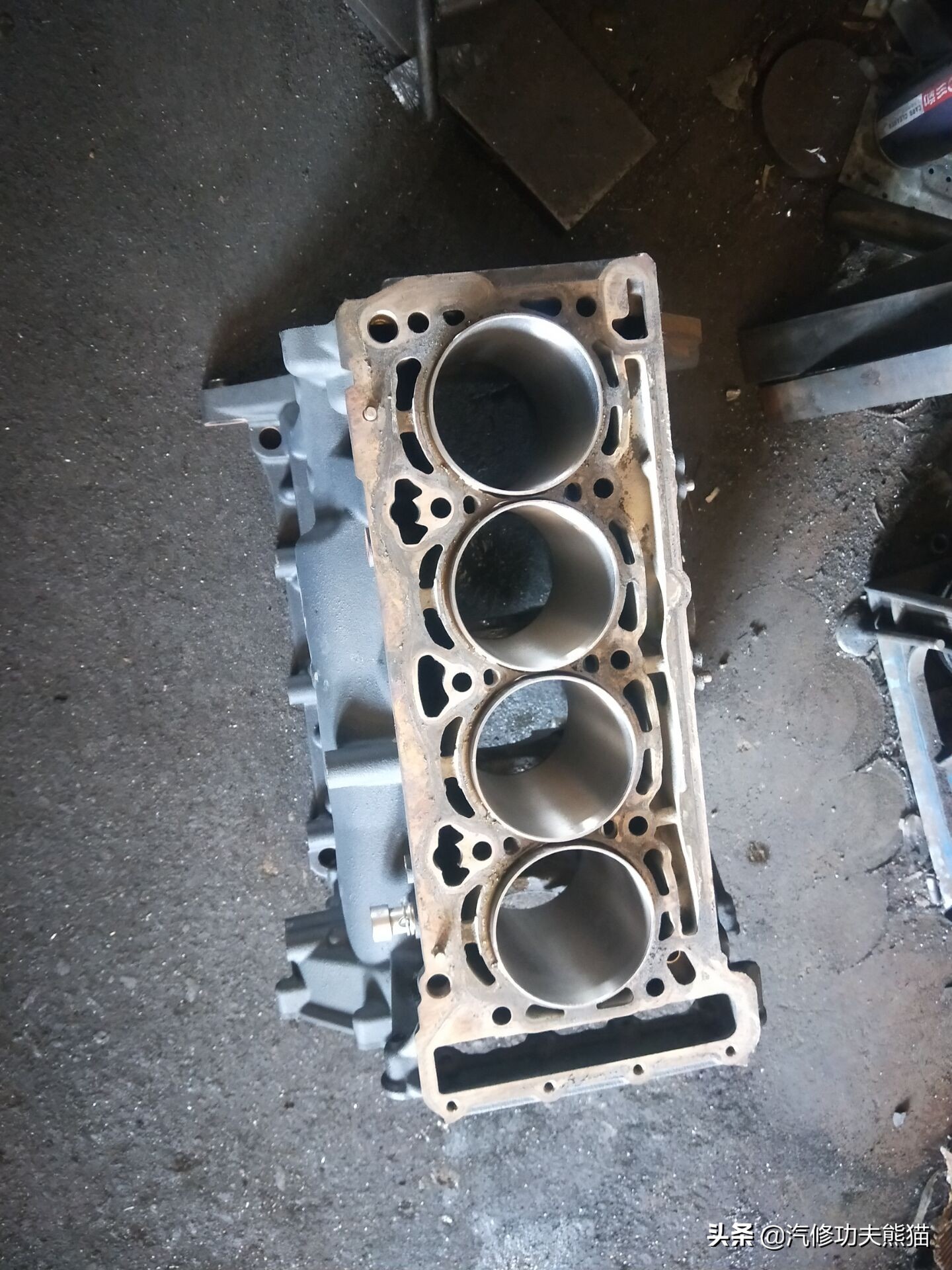 斯柯达明锐2010款2.0烧机油吗,09款斯柯达明锐1.6烧机油怎么解决