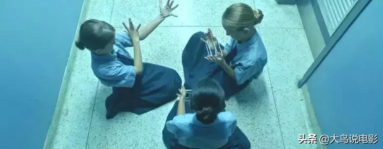 囚禁女孩真实案件电影 (少女被囚禁恐怖电影)