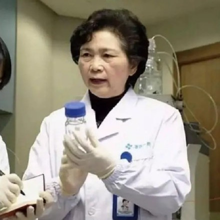 钟南山儿子用6999元的皮带遭质疑,到底是什么刺痛了网友的神经?