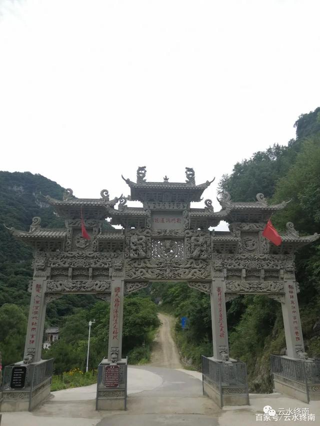 悬空寺不进门值得一看,陕西著名最险悬空寺庙