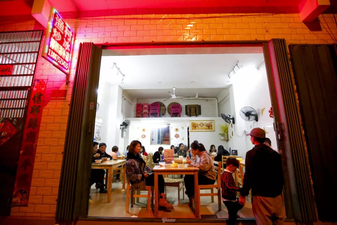 我们跟着本地人吃完这十家店，做了一份最靠谱的三亚美食线路