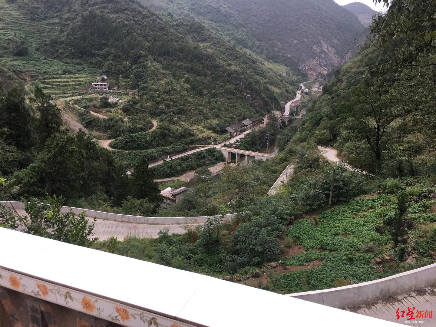 六位老人修桥被列为失信人,6位老人带头修桥却成失信人