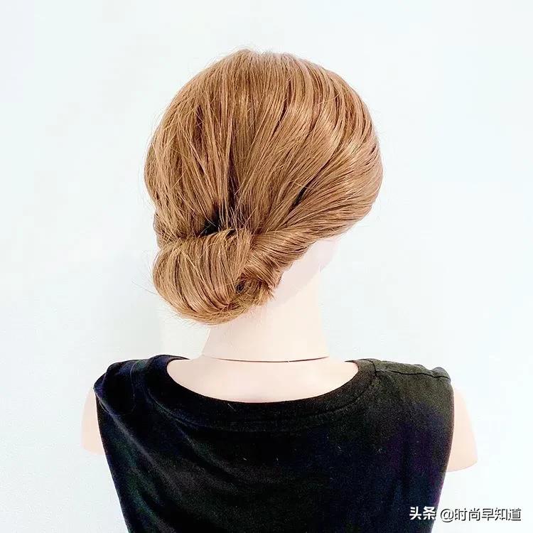 扎两个辫子怎么扎最简单,扎发发型简单又好看发量多