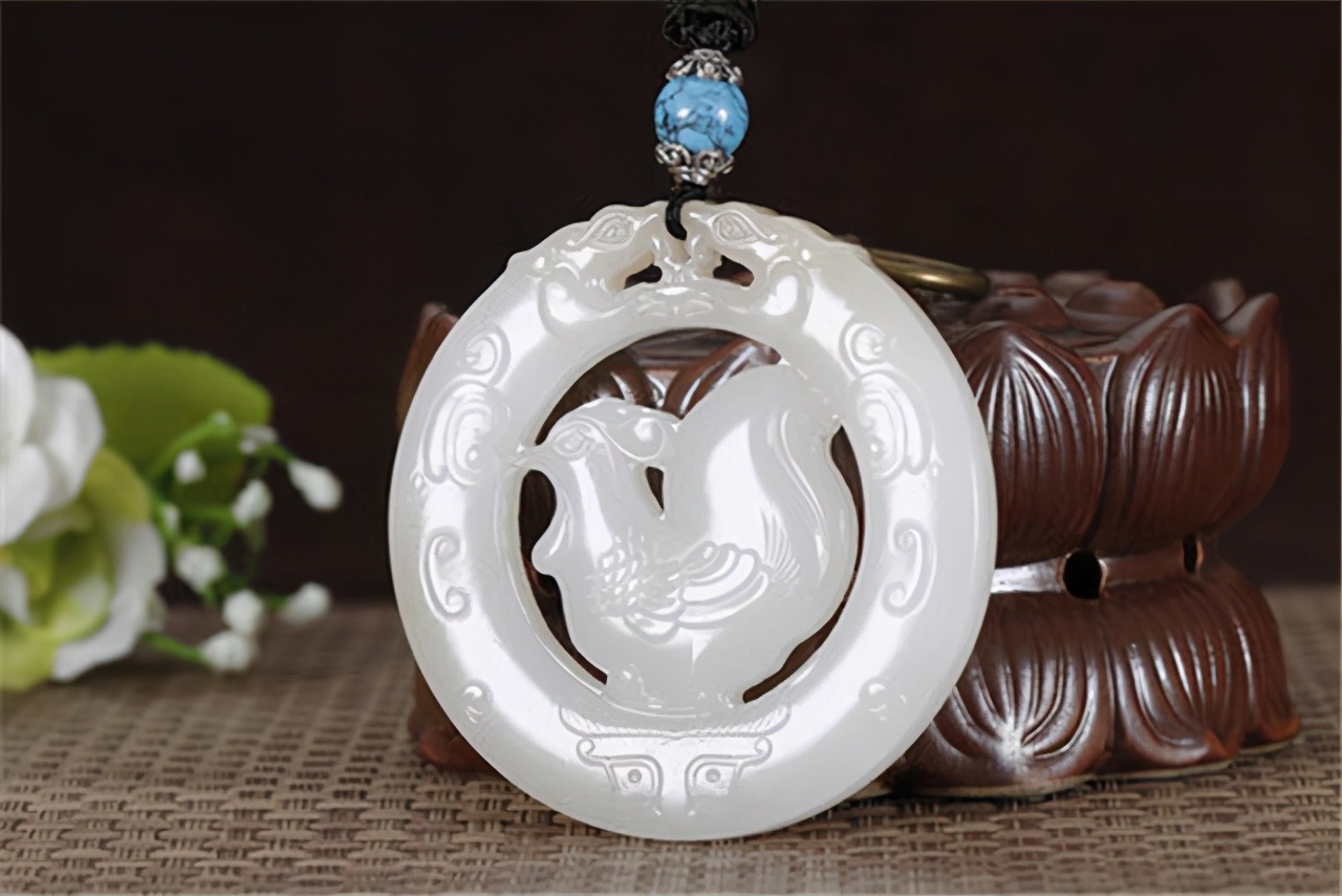 和田羊脂玉玉器去哪里鉴定真假,怎么辨别和田玉羊脂玉的真假