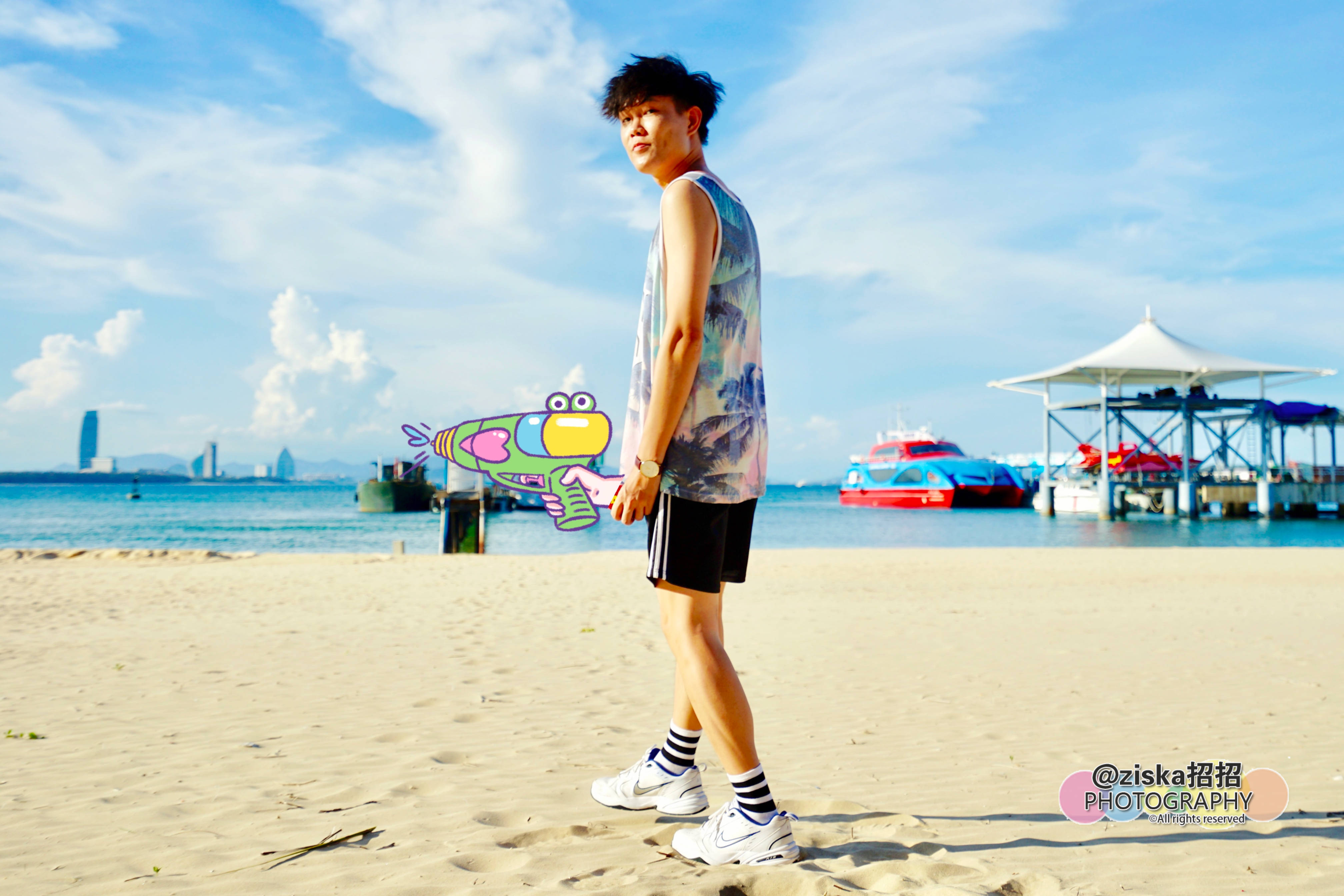 杨紫给李现分享旅游景点,现实生活中李现和杨紫到三亚旅游