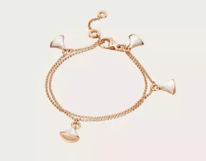 戴5万手链就被炮轰炫富,这些星二代的生活更壕