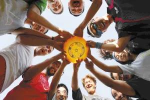 飞盘的4种基本扔法玩法,盘不落地