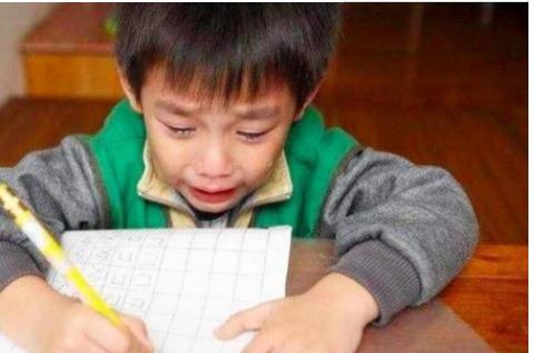 学生名字走红连名带姓只有两笔,小学生名字只有二笔走红