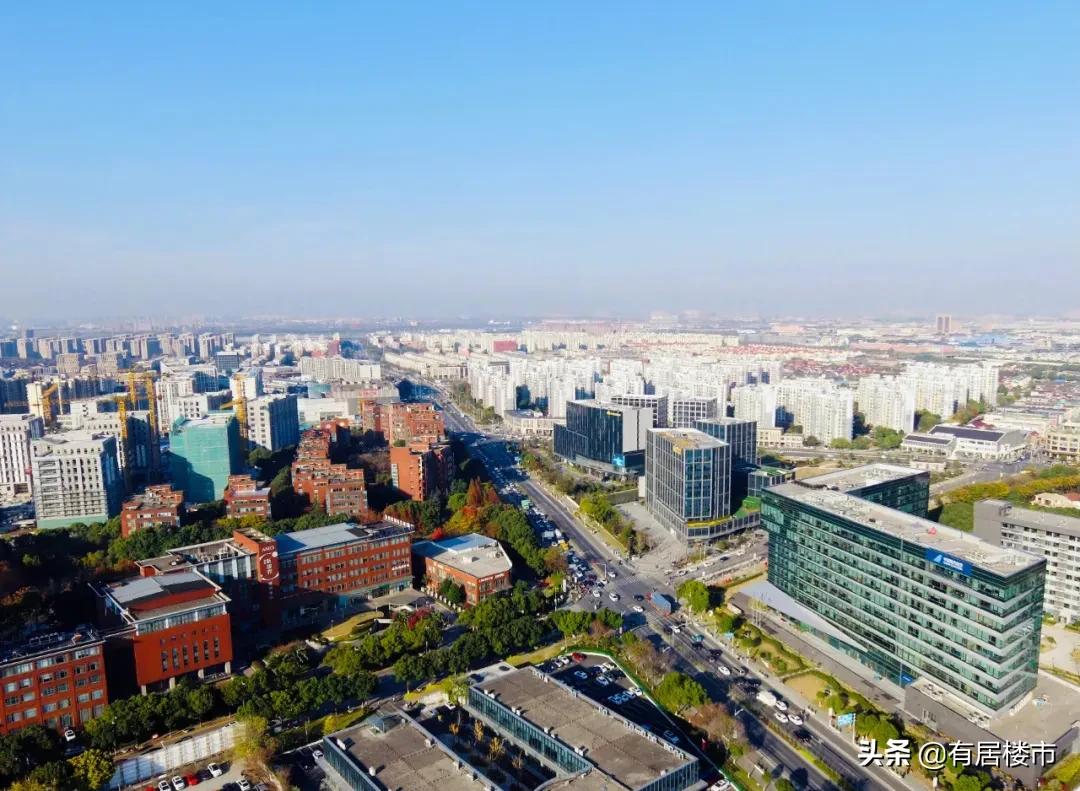 在华丽面纱的背后,江桥都经历了什么