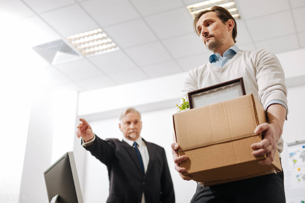 怎样应对未来三年的失业危机,35岁失业后如何赚钱