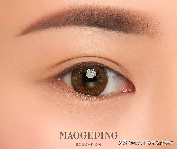 怎么画出整容脸,怎样画超干净的素颜卧蚕眼妆