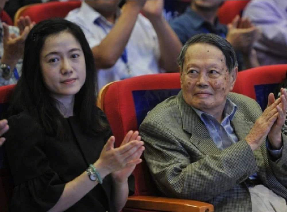 翁帆和杨振宁结婚之前啥关系,翁帆和杨振宁结婚是什么原因