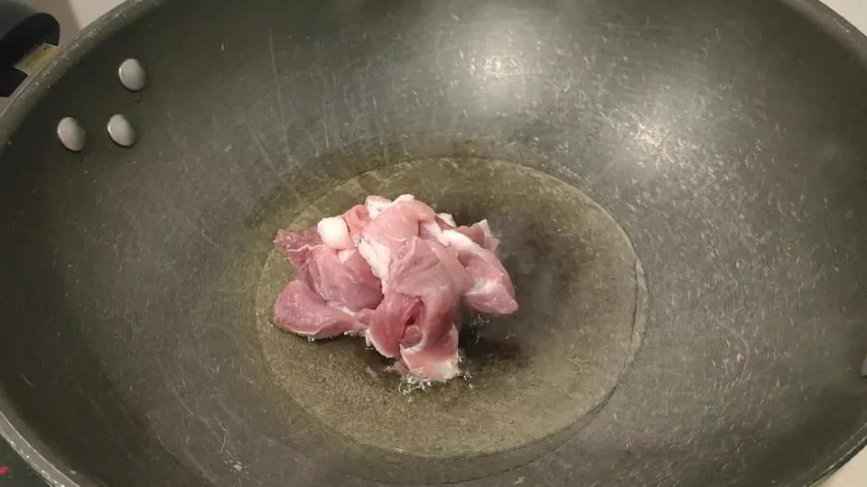 草鱼怎么炖好吃又简单做法,草鱼怎么炖才好吃又简单家常做法