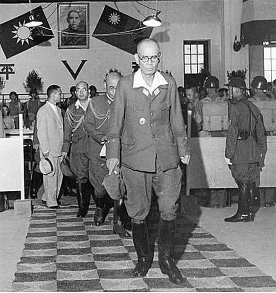 日本投降后为什么要占领千岛群岛,日本投降全世界杀了多少日本战俘