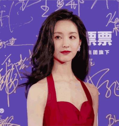 那些红毯造型惊艳的女明星,女明星们的红毯惊艳造型