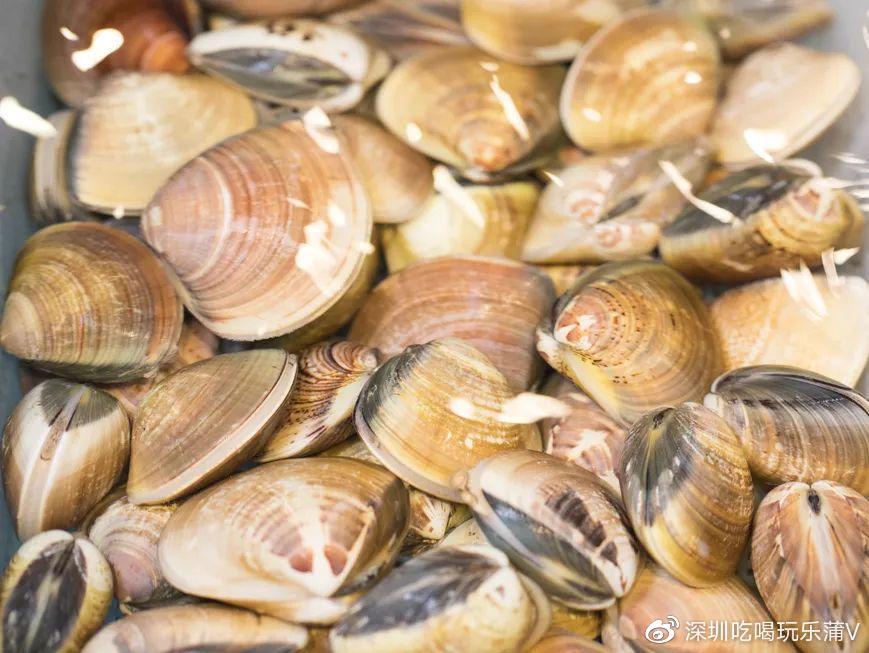 宝安人的顺德饭堂,生蚝用木桶蒸,还加黑松露