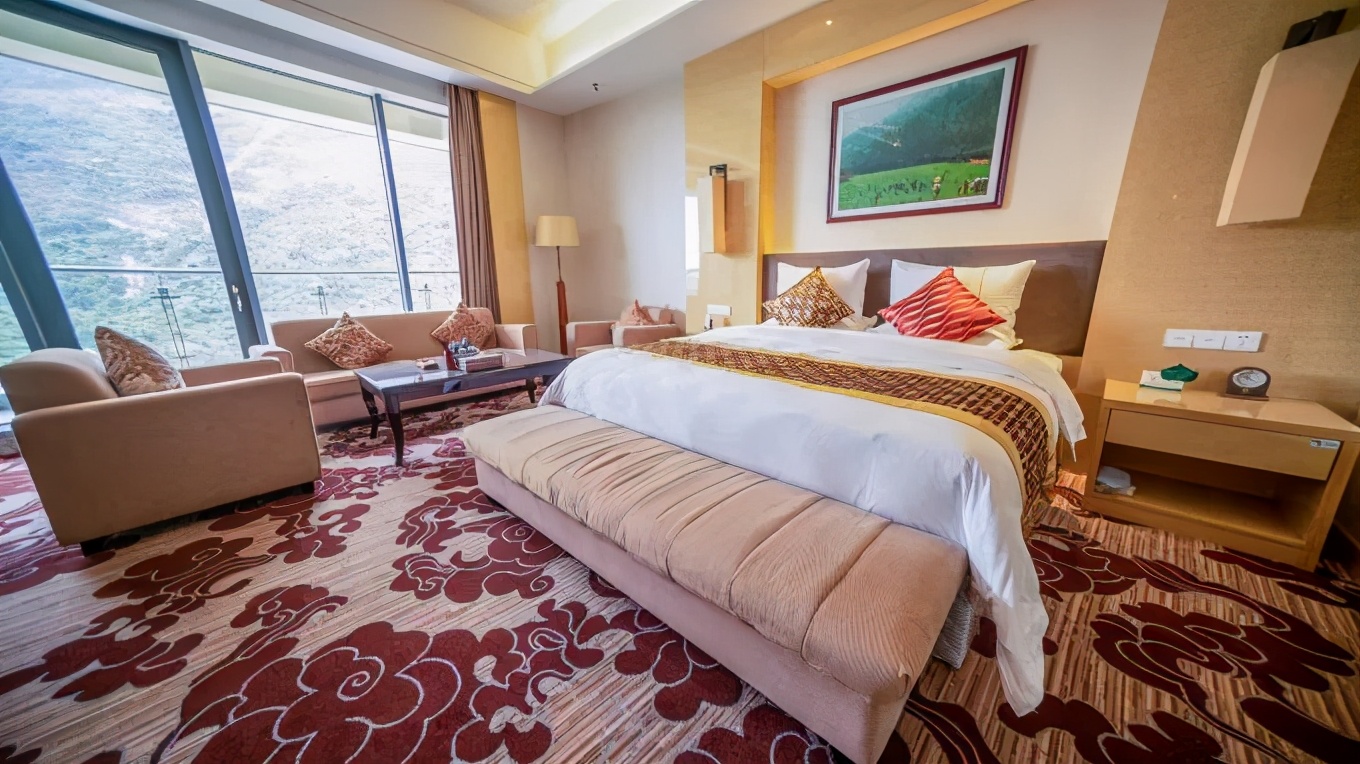 江门圭峰山温泉,江门市圭峰山温泉度假村