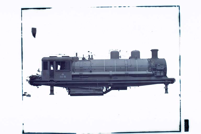 苏联红旗型蒸汽机车,苏联22v3蒸汽机车