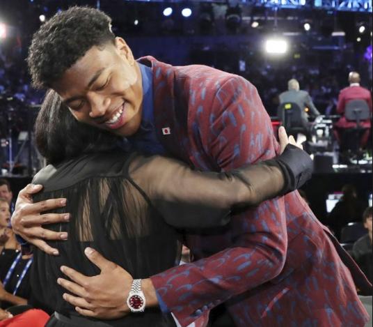 八村塁英语怎么说,八村塁是混血儿吗