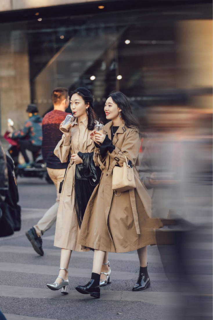 即将到来的春季风衣可以这样搭,选对了这几款风衣怎么穿都好看